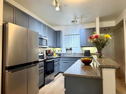 412-350 K St, San Diego, CA, 92101-6995 | Card Image