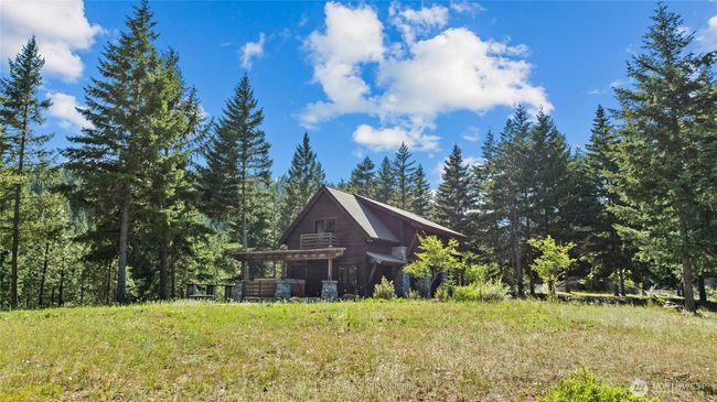 Take advantage of the 1.5 acre property! | Image 40