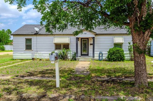 325 Nw Avenue I, Hamlin, TX, 79520-2927 | Card Image