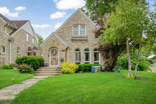 3436 S 38th Street, Milwaukee, WI, 53215 | Card Image