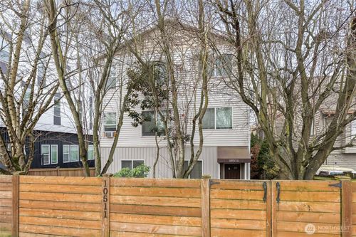 301-10511 Midvale Ave N, Seattle, WA, 98133-8970 | Card Image