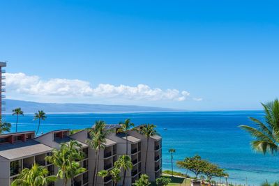 817 - 3445 Lower Honoapiilani Rd, Condo with 2 bedrooms, 2 bathrooms and null parking in Lahaina HI | Image 1