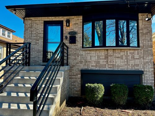 1325 Scoville Ave, Berwyn, IL, 60402-1158 | Card Image