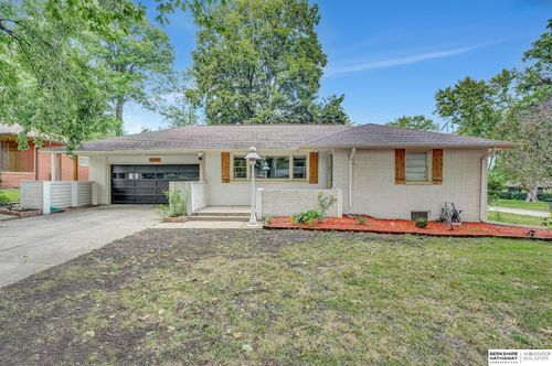 2731 Anderson Dr, Lincoln, NE, 68506-2533 | Card Image