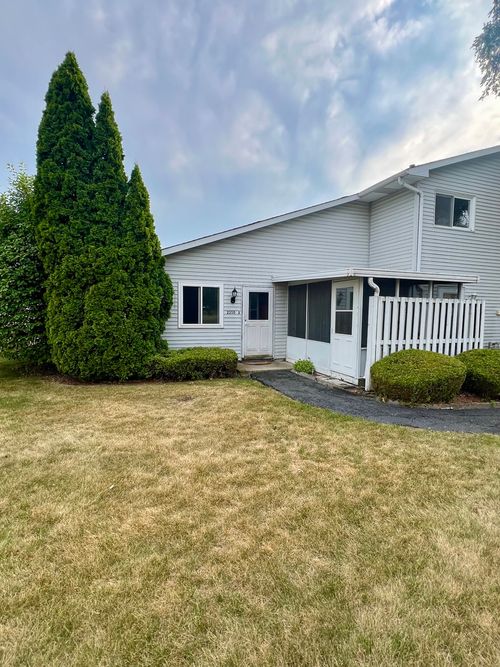 4-2350 Carnation Dr, Crest Hill, IL, 60403-0664 | Card Image