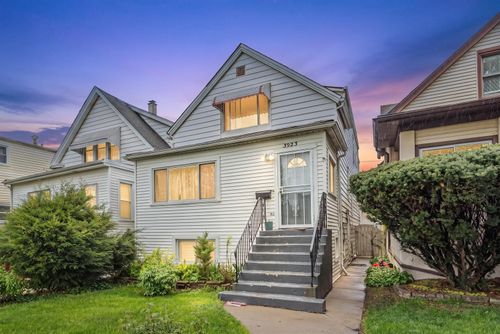3923 N Newcastle Ave, Chicago, IL, 60634-2355 | Card Image