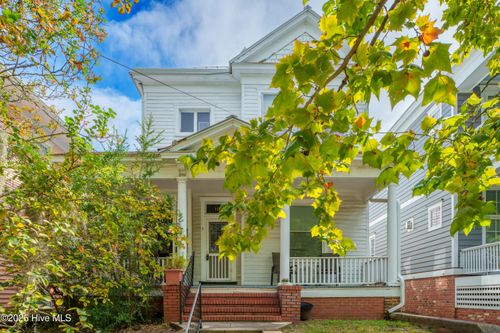 107 S 5th Ave, Wilmington, NC, 28401-4674 | Card Image
