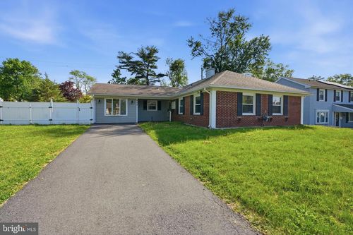 222 Pageant Ln, Willingboro, NJ, 08046-2763 | Card Image