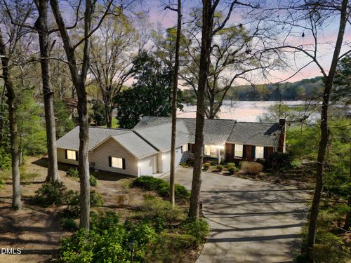 253 Lakeview Dr, Sanford, NC, 27332-8398 | Card Image