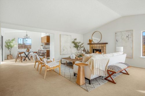 3706 Lincolnwood Dr, Santa Barbara, CA, 93110-1556 | Card Image