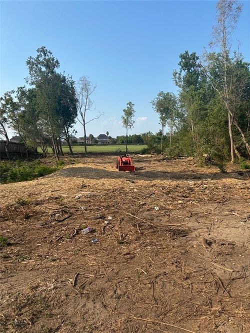 141 Horseshoe Bnd, New Orleans, LA, 70128-3662 | Card Image