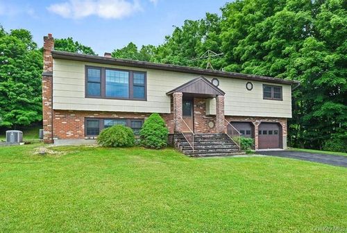 28 Peter Bush Dr, Monroe, NY, 10950-3016 | Card Image