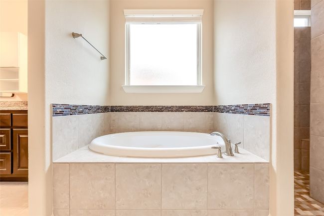 152 Fort Cobb Way, House other with 4 bedrooms, 3 bathrooms and 4 parking in Georgetown TX | Image 20
