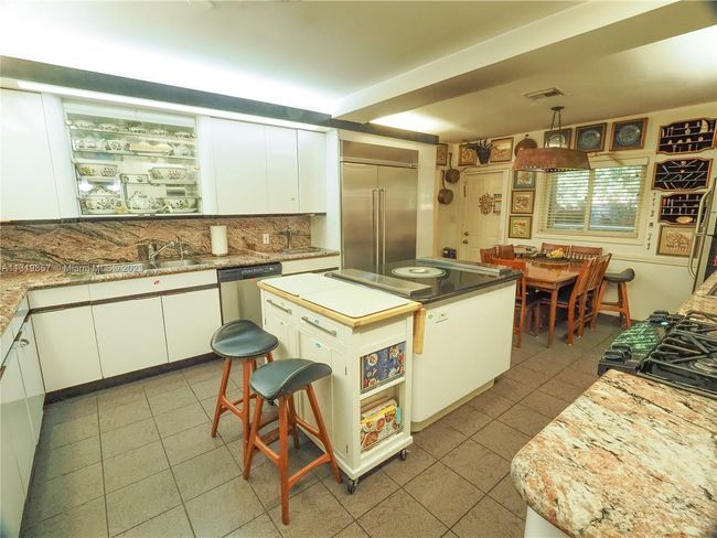 4557 N Jefferson Ave, House other with 5 bedrooms, 4 bathrooms and null parking in Miami Beach FL | Image 9
