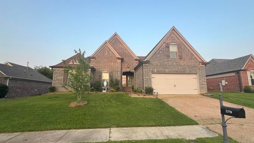 2370 Red Vintage Ln N, Cordova, TN, 38016-0933 | Card Image