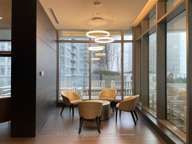 3909 - 2221 Yonge St, Condo with 2 bedrooms, 2 bathrooms and 1 parking in Toronto ON | Image 15