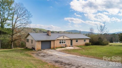 4636 Oakhill School Rd, Lenoir, NC, 28645-9282 | Card Image