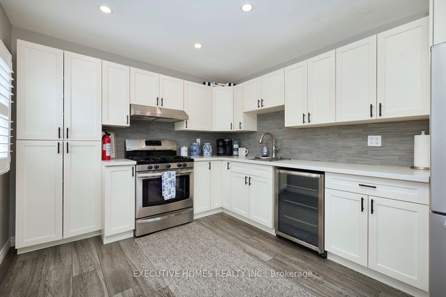 30 Winterset Ave, House other with 3 bedrooms, 2 bathrooms and 4 parking in Tiny ON | Image 12