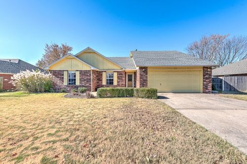 1204 N Cardinal Dr, Rogers, AR, 72756-1921 | Card Image