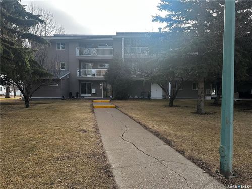 302-1808 Eaglesham Ave, Weyburn, SK, S4H3A8 | Card Image