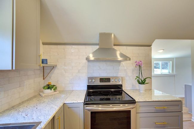 20 E Pine St, House other with 3 bedrooms, 2 bathrooms and null parking in Startex SC | Image 10