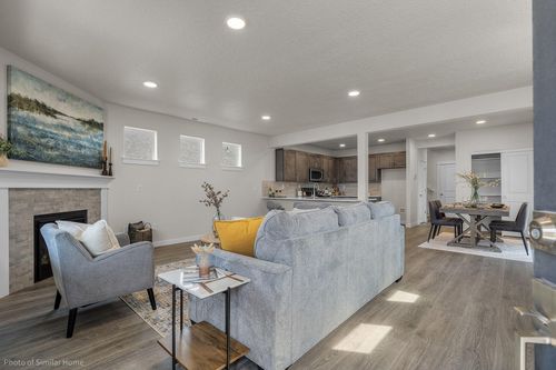 97-3422 Nw 7th St, Redmond, OR, 97756-2451 | Card Image