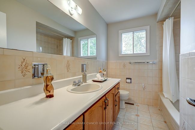 40 Crandall Dr, House other with 4 bedrooms, 4 bathrooms and 6 parking in Markham ON | Image 24