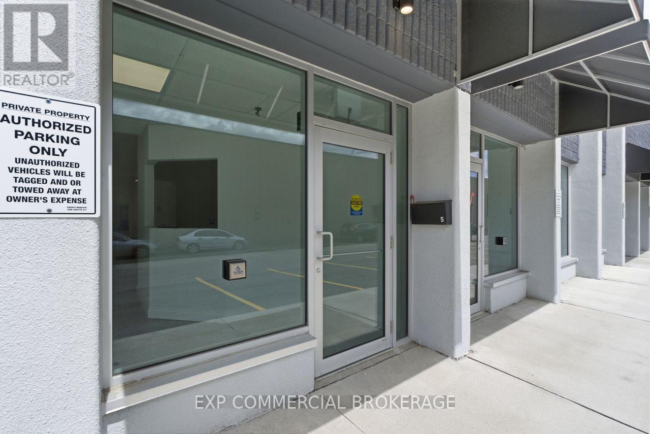 Commercial Sale in Toronto (West Humber-Clairville)