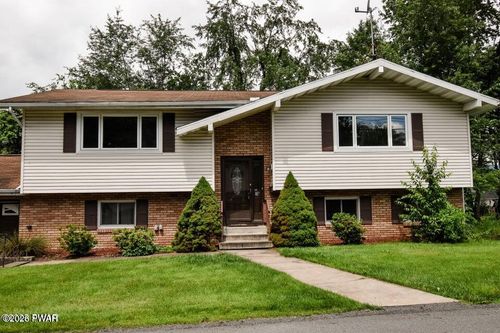 2nd-floor-3 Bruno Drive, Throop, PA, 18512 | Card Image