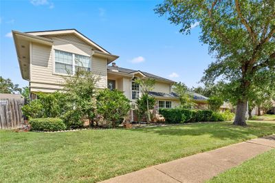 Discover the perfect blend of style, comfort, and convenience in this stunning 4 bedroom, 3 full bath home with extra room that can be designed to your liking. | Image 3