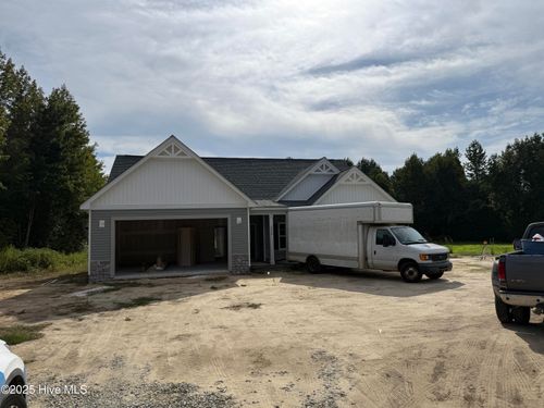 4038 Nc Highway 581 N, Kenly, NC, 27542-9640 | Card Image