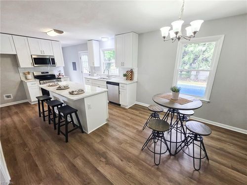 45 Londonshire Ter, Hampton, VA, 23666-2109 | Card Image