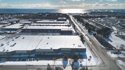 1-1725 Mcpherson Crt, Pickering, ON, L1W3E9 | Card Image