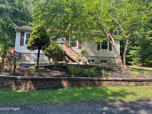 125 Birch Leaf Dr, Milford, PA, 18337-7214 | Card Image