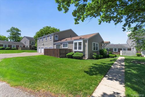 23613 N Rockledge, Novi, MI, 48375-3760 | Card Image