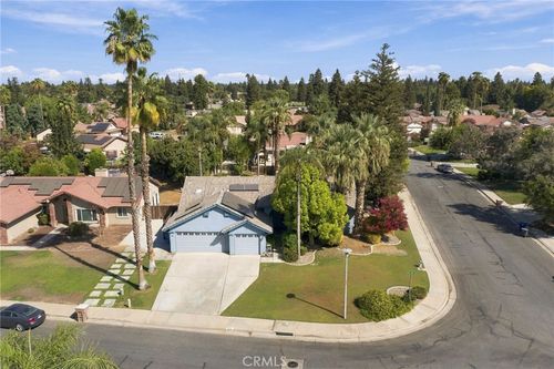 9500 Eagle Oak Rd, Bakersfield, CA, 93311-2415 | Card Image