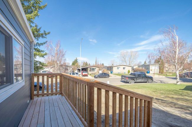 157 Big Springs Drive Se, Home with 3 bedrooms, 1 bathrooms and 2 parking in Airdrie AB | Image 4