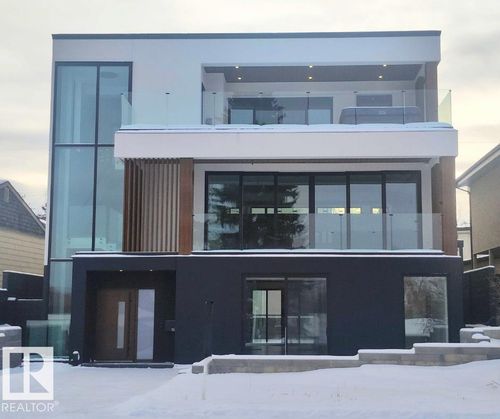 8915 Strathearn Dr Nw, Edmonton, AB, T6C4C8 | Card Image