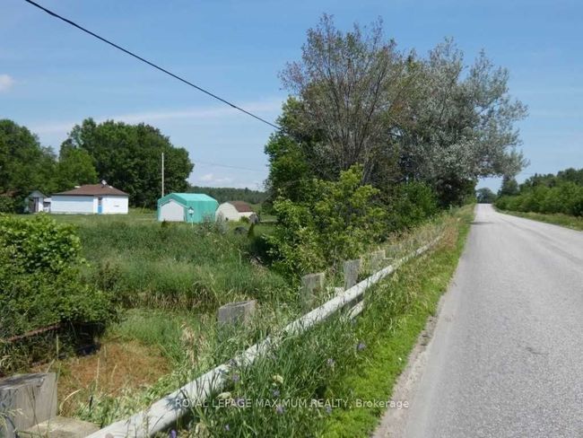 1171 Levac Rd, House other with 3 bedrooms, 2 bathrooms and 20 parking in Cache Bay ON | Image 5