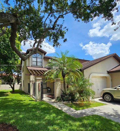 13707-13707 Sw 100th Ter, Miami, FL, 33186-7355 | Card Image