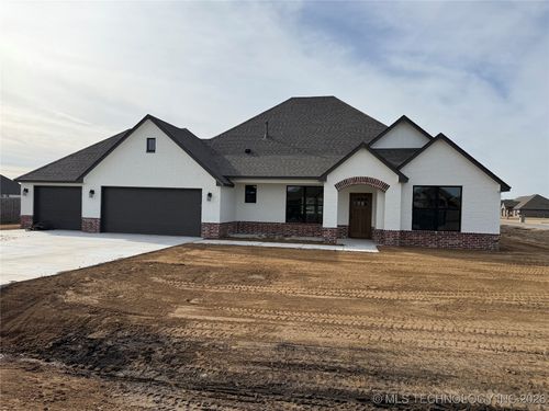 14256 N 71st East Ave, Collinsville, OK, 74021-5782 | Card Image