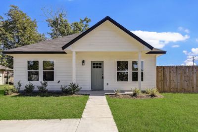 2900 9th Street, House other with 3 bedrooms, 2 bathrooms and null parking in Port Arthur TX | Image 1