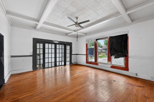 919 Wayne St, Dallas, TX, 75223-1648 | Card Image