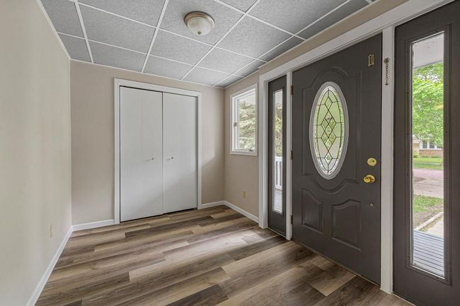 7 Entry_porch.jpg | Image 4