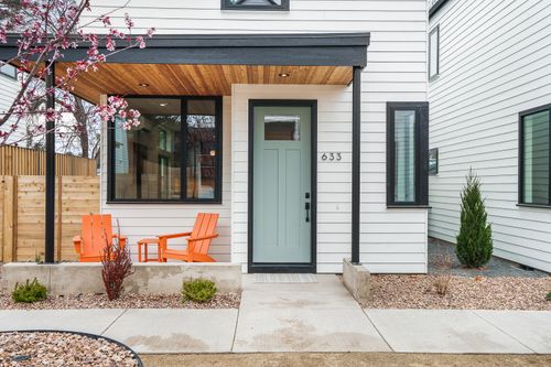 633 Ne Marshall Ave, Bend, OR, 97701-4317 | Card Image