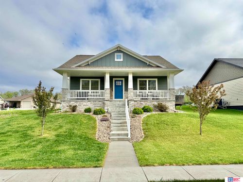 916 Hillcrest Dr, Seward, NE, 68434-2801 | Card Image