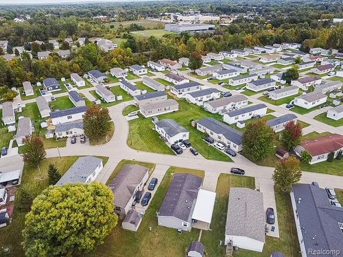 417 Saddle Dr, Grand Blanc, MI, 48439-7078 | Card Image