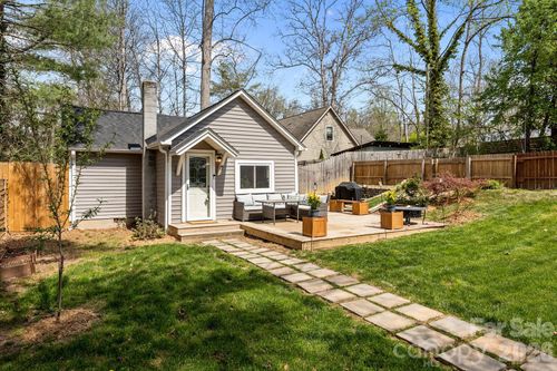 11 Log Cabin Trl, Candler, NC, 28715-8457 | Card Image