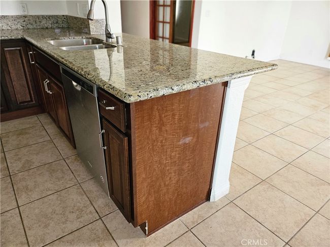 27600 Silver Lakes Pkwy, House other with 4 bedrooms, 3 bathrooms and 2 parking in Helendale CA | Image 14