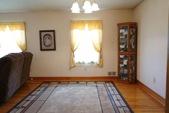 Dutch Door between Kitchen & Dining Area | Image 16
